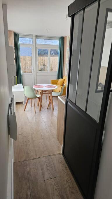 Nid Douillet En Suisse Normande Appartement *
